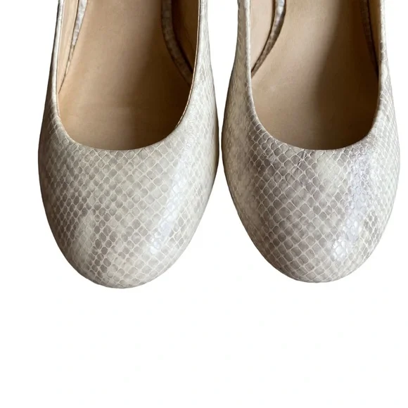 Aldo Cream and Tan Snakeskin Print Low Wedge Shoes Size 8 - Picture 3 of 8